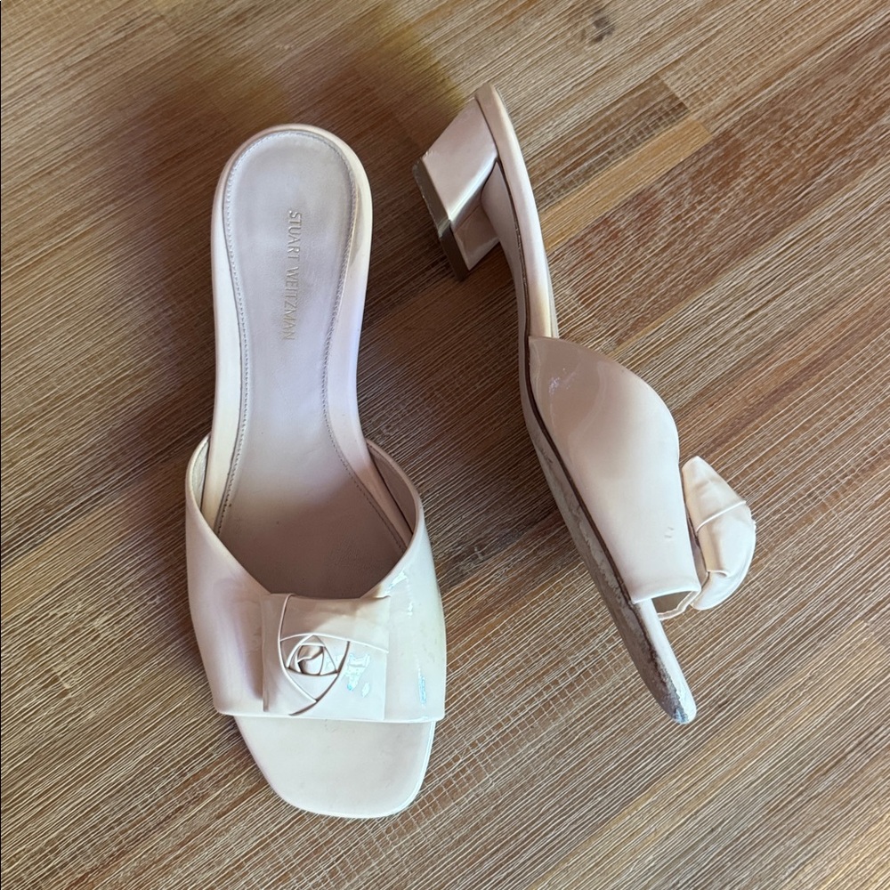 Stuart Weitzman Nude patent leather slide sandal size 8